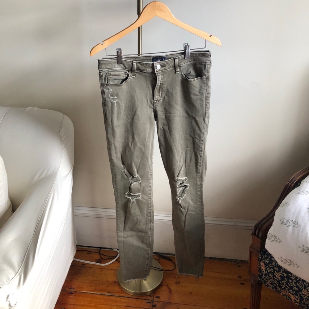 A&F Harper Super Skinny Jeans